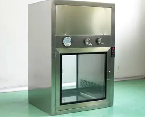 Laminar flow pass box