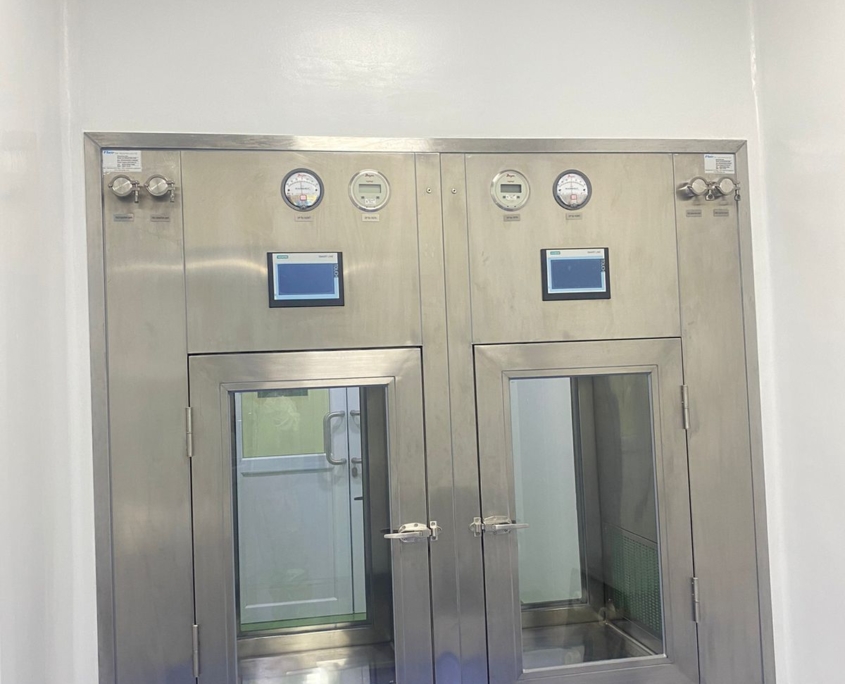 GMP Passbox1 GMP passthrough