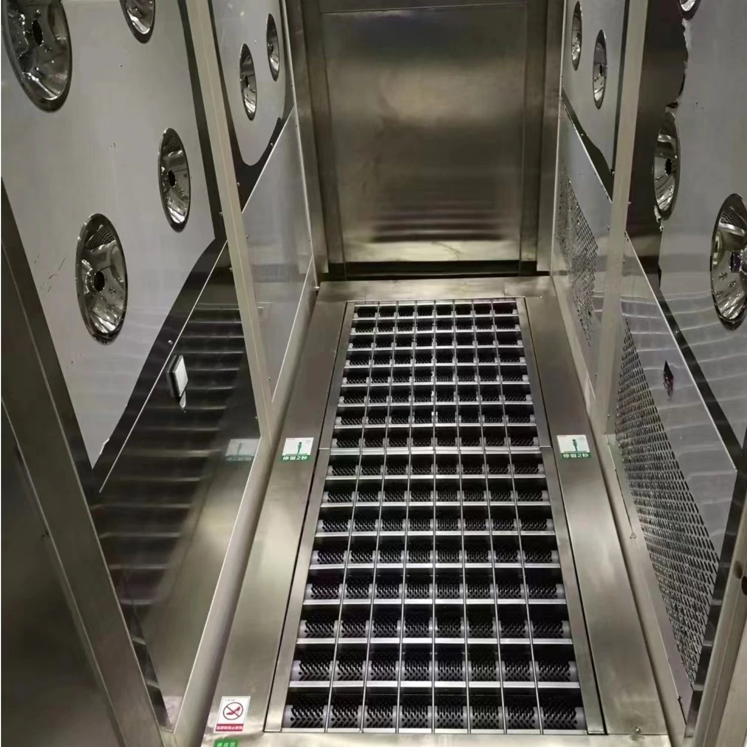 Air shower with Automatic shoes sole cleaning machine