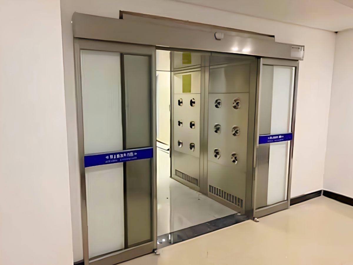 Double-automatic-door-air-shower for packaging areas Automatic sliding door SUS304 air shower for Semiconductor manufacturing industry