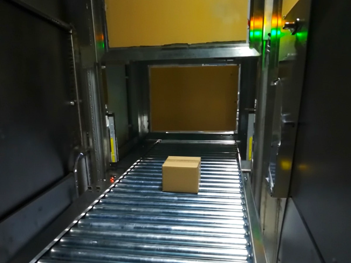 pass box automated Roller Conveyor System pass box automated Roller Conveyor System