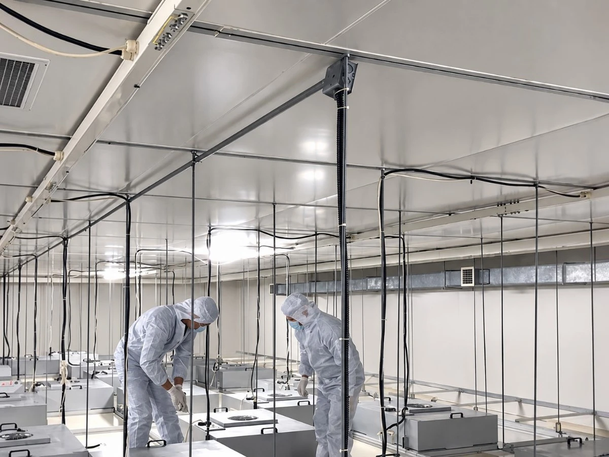 Ceiling grid FFU for Semiconductor & Electronics