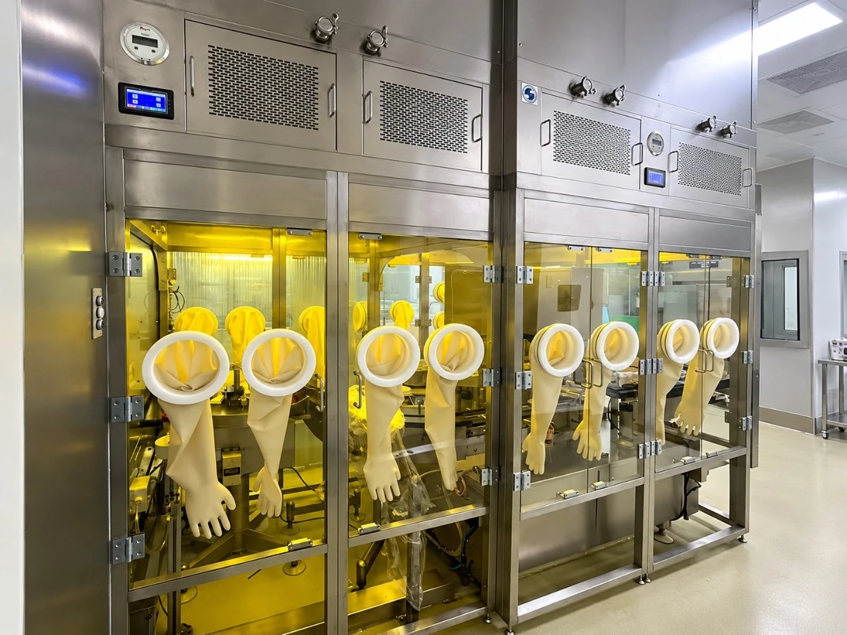 customized LAF + RABS system for aseptic pharmaceutical manufacturing